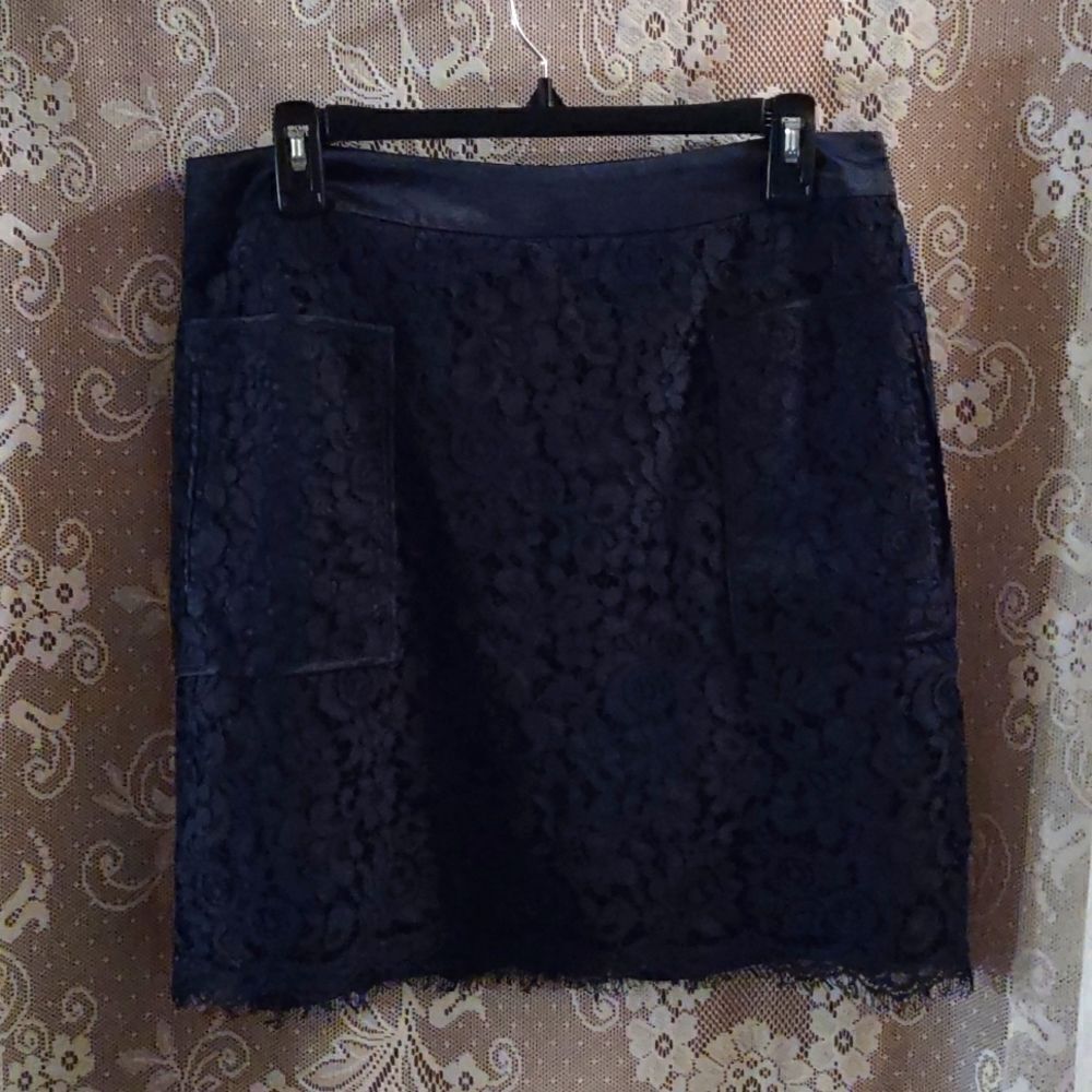 New JustFab Women's Size L Skirt Classic Romantic Feminine Navy Lace